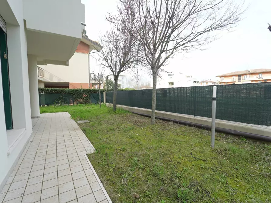 Immagine 22 di Trilocale in vendita  in Viale Tocra 10A a Rimini