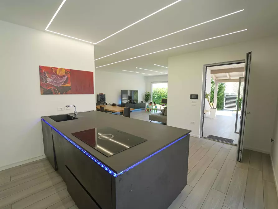 Immagine 7 di Villa in vendita  in Via Primo Targhini 4101 a Cesena