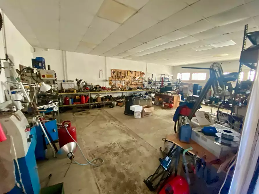 Immagine 7 di Attività artigianale in vendita  in Via Pauluzza 9 a Forli'