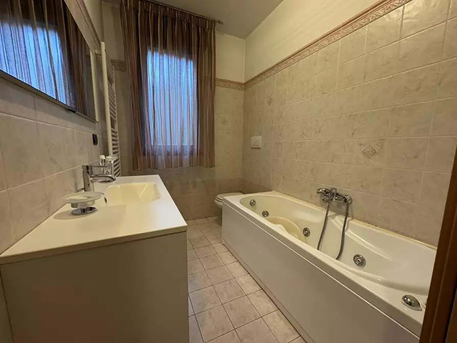 Immagine 31 di Trilocale in vendita  in Via Pennabilli 3 a Rimini