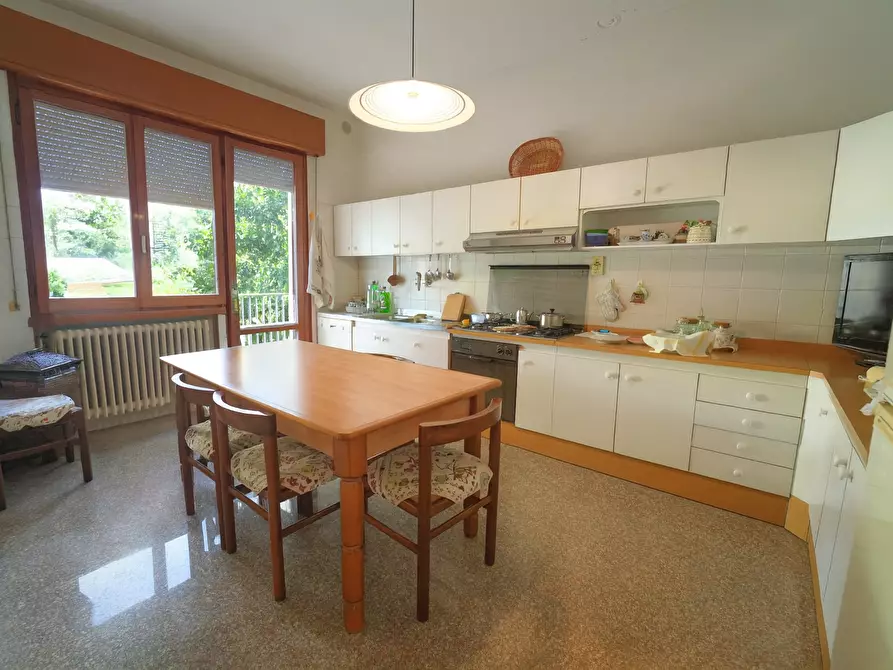 Immagine 1 di Quadrilocale in vendita  in via ugo braschi a Santarcangelo Di Romagna