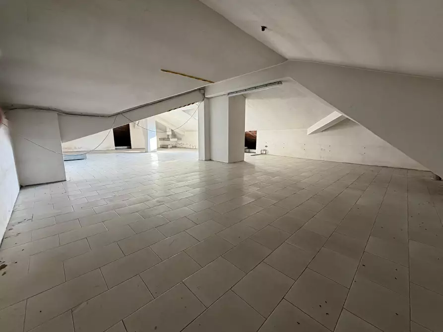 Immagine 14 di Pentalocale in vendita  in Via Cino Mancini 55 a Cattolica