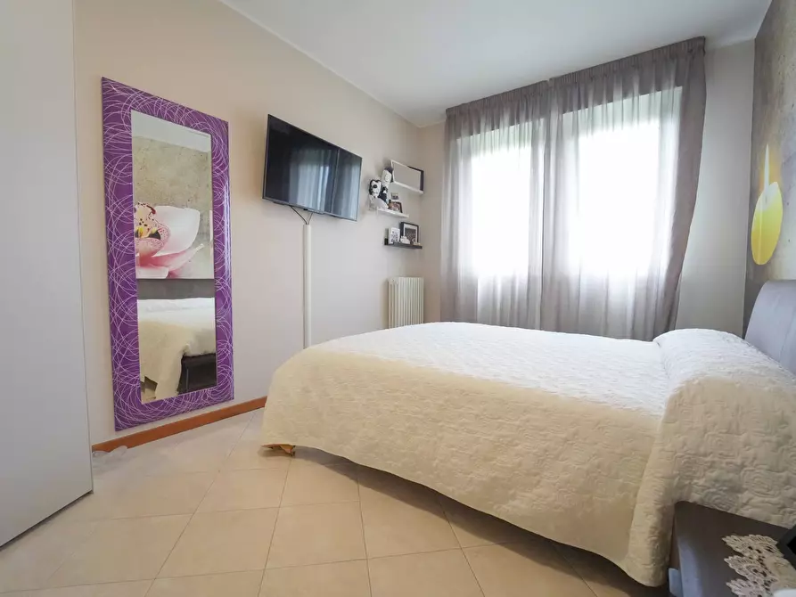 Immagine 18 di Trilocale in vendita  in Via Berlino 89 a Santarcangelo Di Romagna