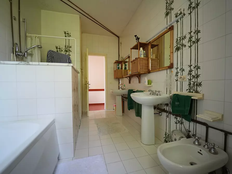 Immagine 21 di Villa in vendita  in Via delle Cave a Poggio Torriana