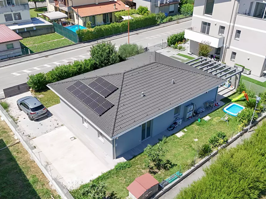 Immagine 27 di Villa in vendita  in Via Primo Targhini 4101 a Cesena