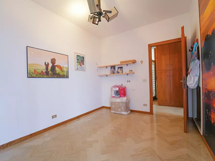 Immagine 45 di Pentalocale in vendita  in Via Busca 115 a Santarcangelo Di Romagna