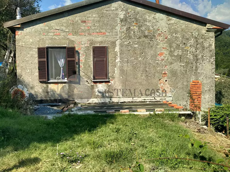 Immagine 5 di Porzione di casa in vendita  in via Figliola snc a Ortonovo