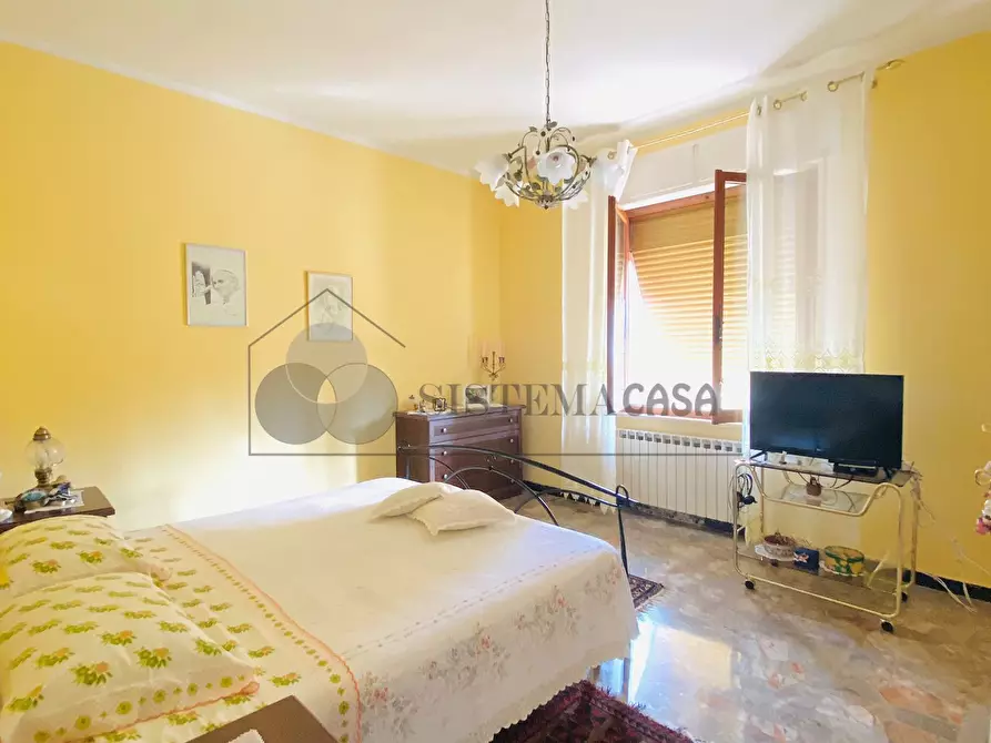 Immagine 18 di Villa in vendita  in Via 1º Maggio 12 a Follo