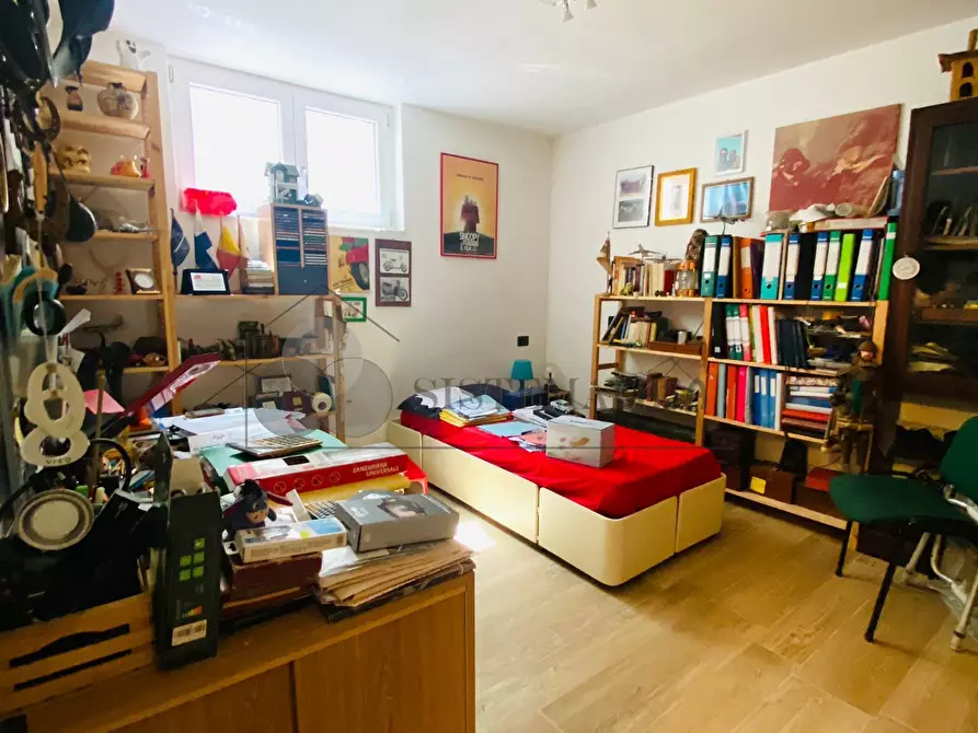 Immagine 48 di Villa in vendita  a Castelnuovo Magra