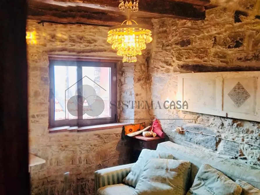 Immagine 1 di Casa semindipendente in vendita  in Via Debeduse 10 a Calice Al Cornoviglio