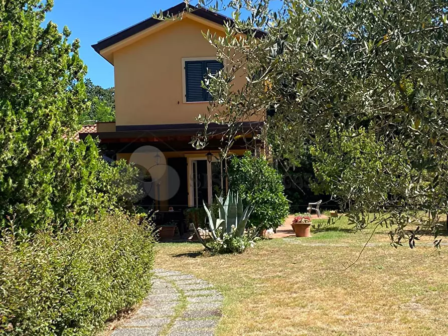 Immagine 63 di Villa in vendita  a Castelnuovo Magra