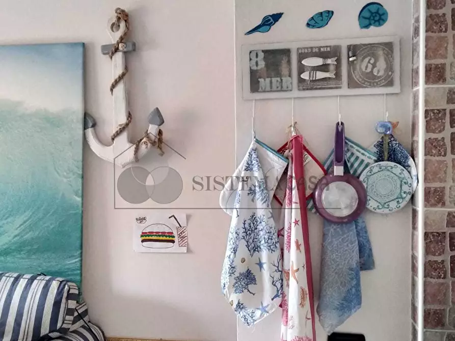 Immagine 13 di Bilocale in vendita  a Sarzana