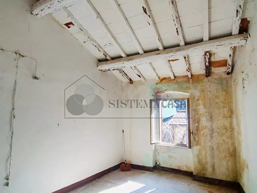 Immagine 11 di Rustico / casale in vendita  in Via Villaggio U.N.R.R.A. 8 a Fosdinovo