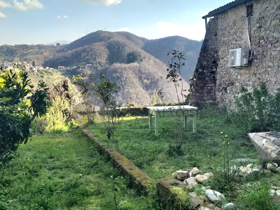 Immagine 1 di Rustico / casale in vendita  in Via Villaggio U.N.R.R.A. 8 a Fosdinovo