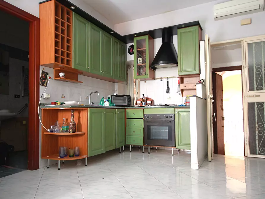 Immagine 17 di Trilocale in vendita  in Via Guglielmo Marconi 49 a Portici