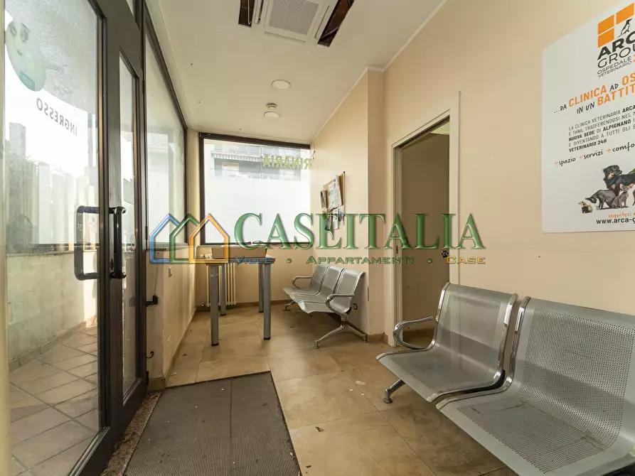 Immagine 7 di Locale commerciale in vendita  in Via Cavour 46 a Alpignano