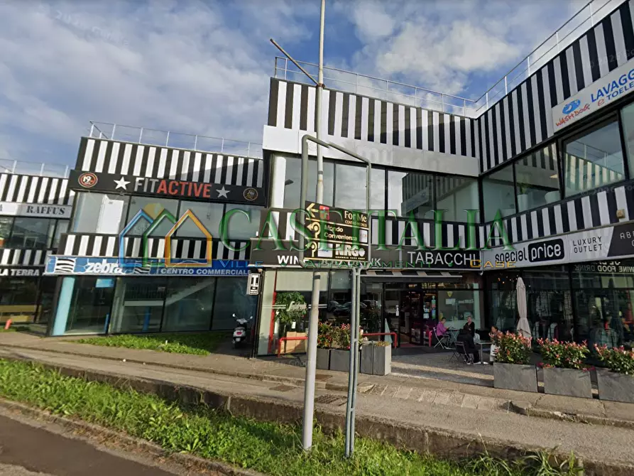 Immagine 1 di Attività commerciale in affitto  in Via Enrico Fermi 56 a Curno