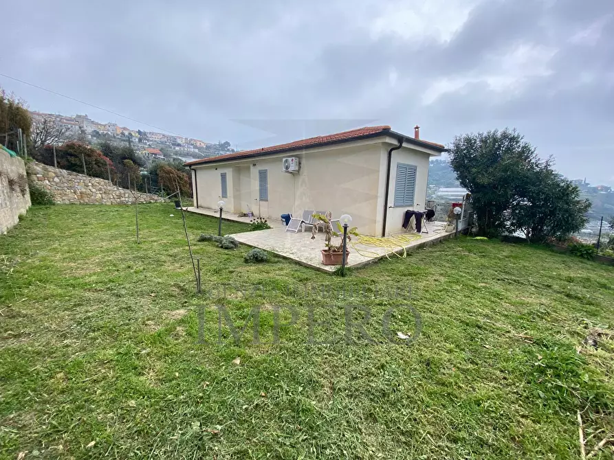 Immagine 19 di Villa in vendita  in strada ospedaletti 52 a Ospedaletti