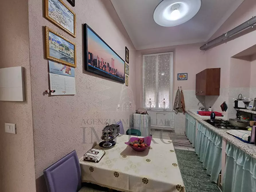 Immagine 5 di Pentalocale in vendita  in Via Camillo Benso Conte di Cavour 8 a Ventimiglia