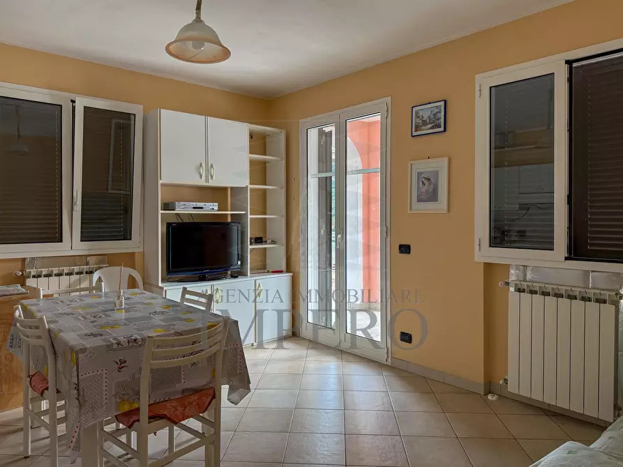 Immagine 12 di Villa in vendita  in Via del Commercio 1 a Camporosso