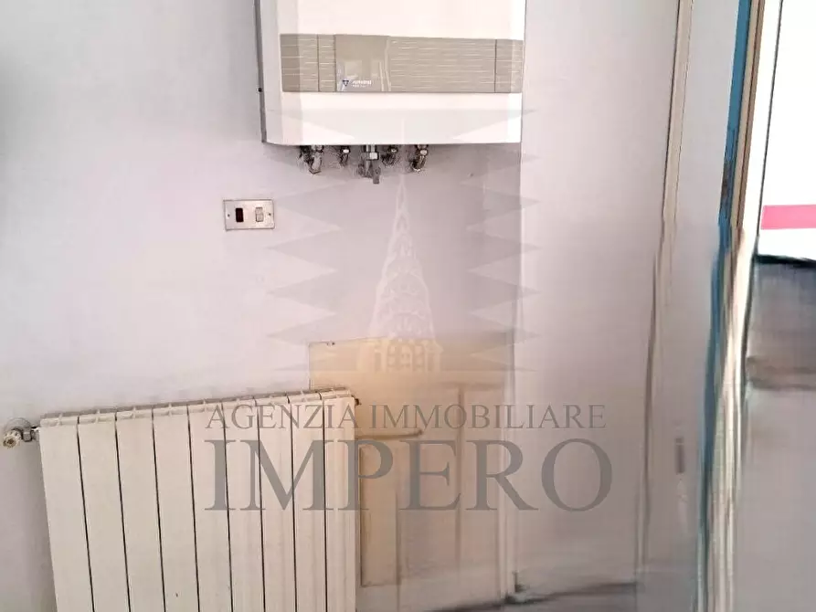 Immagine 11 di Locale commerciale in vendita  in Via Colonnello Aprosio 105 a Vallecrosia