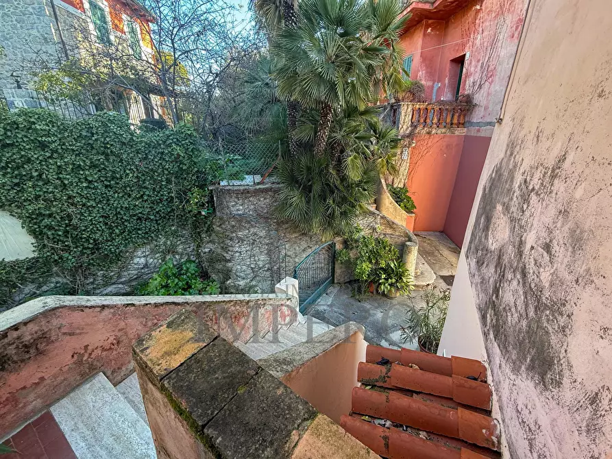 Immagine 15 di Quadrilocale in vendita  in Vico Hanbury 7 a Ventimiglia