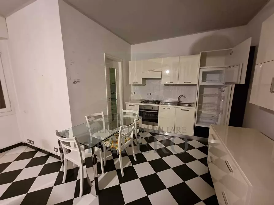 Immagine 10 di Bilocale in vendita  in Via Matteotti 3 a Ventimiglia