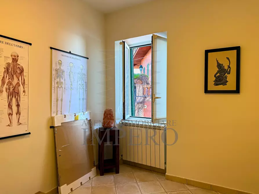 Immagine 7 di Quadrilocale in vendita  in Vico Hanbury 7 a Ventimiglia