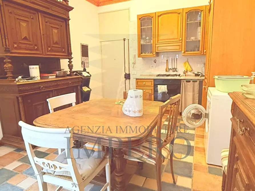 Immagine 2 di Pentalocale in vendita  in Piazza del Canto 6 a Ventimiglia