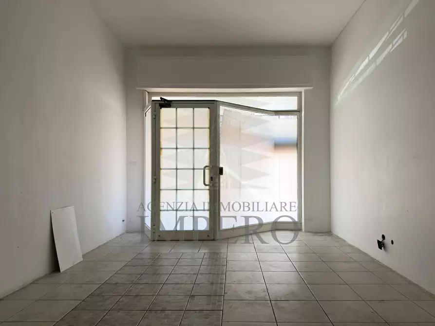 Immagine 1 di Locale commerciale in vendita  in Via Sottoconvento 59 a Ventimiglia