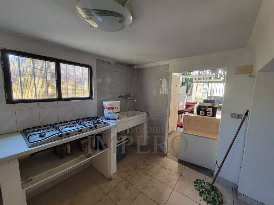 Immagine 38 di Magazzino in vendita  in Strada Statale 1 35 a Camporosso