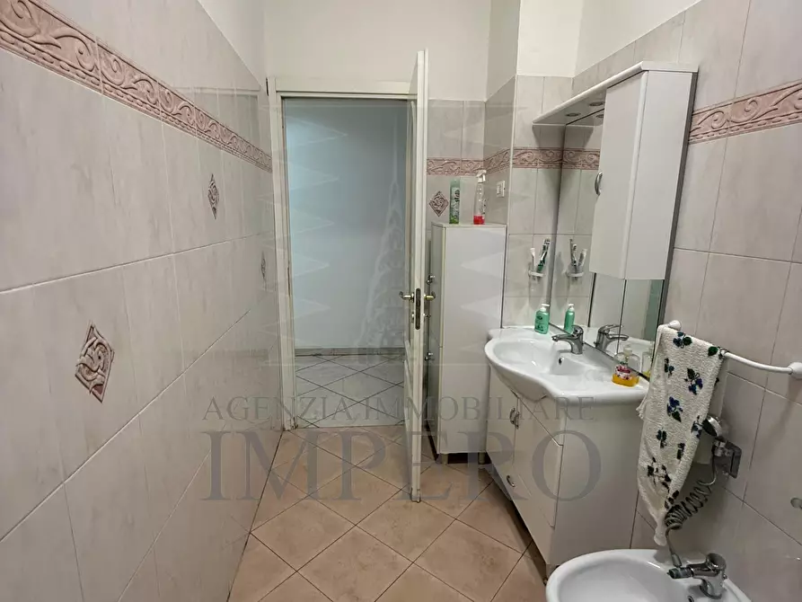 Immagine 18 di Pentalocale in vendita  in Corso Genova 1/A a Ventimiglia
