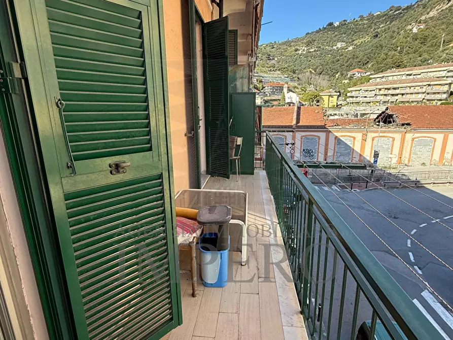 Immagine 25 di Pentalocale in vendita  in Corso Genova 1/A a Ventimiglia