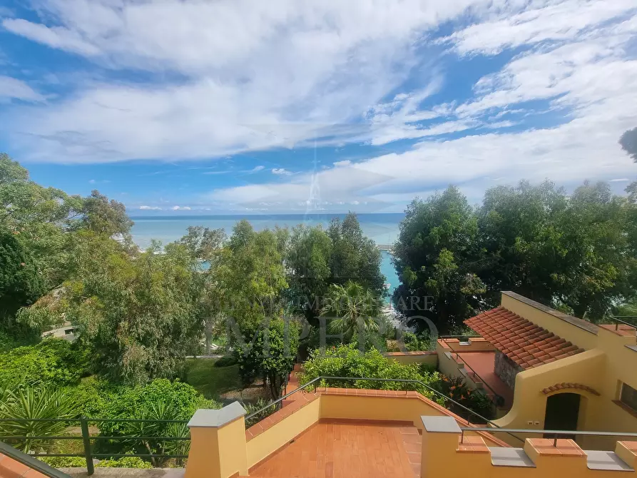 Immagine 15 di Bilocale in vendita  in Corso G. Verdi 17 a Ventimiglia