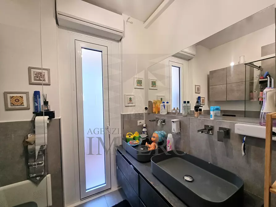 Immagine 18 di Trilocale in vendita  in Via San Secondo 15 a Ventimiglia