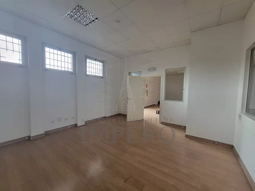 Immagine 16 di Attività artigianale in vendita  in Via Cornelio Tacito 12/B12/b a Ventimiglia