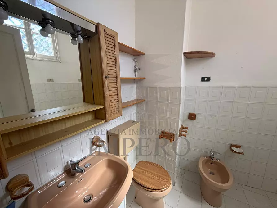 Immagine 12 di Quadrilocale in vendita  in Via Bligny 7 a Ventimiglia