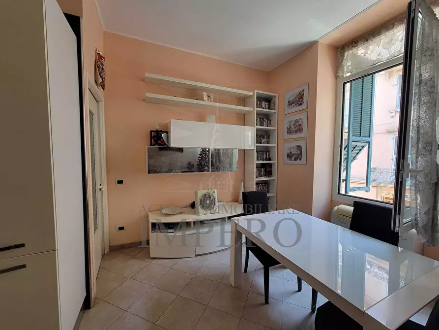 Immagine 11 di Trilocale in vendita  in Via Metella 1 a Ventimiglia