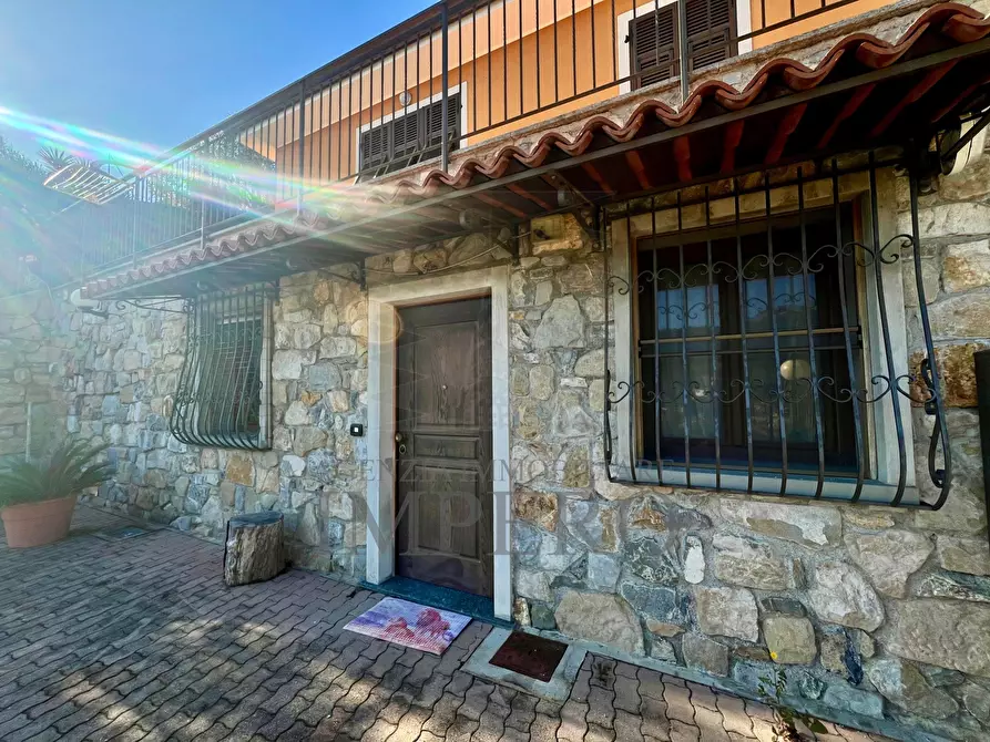 Immagine 31 di Villa in vendita  in Corso della Repubblica a Camporosso