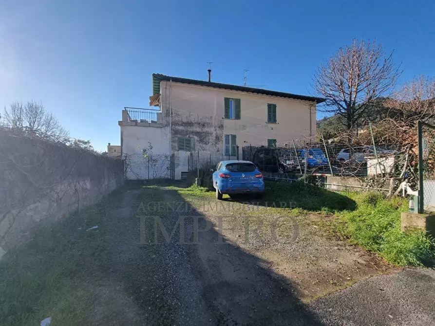 Immagine 17 di Bilocale in vendita  in Piazza Madonna 1 a Camporosso