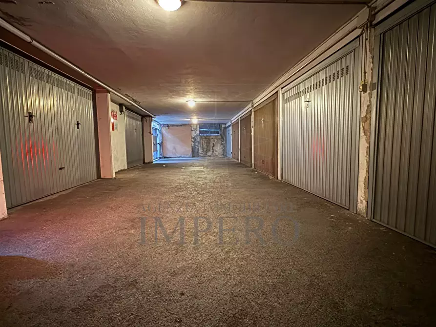 Immagine 4 di Garage in vendita  in Corso Genova 50 a Ventimiglia