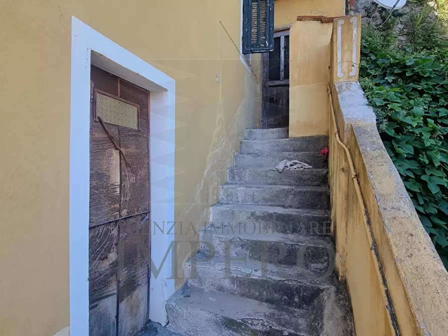 Immagine 25 di Casa bifamiliare in vendita  in Via Madonna delle Virtú 10 a Ventimiglia