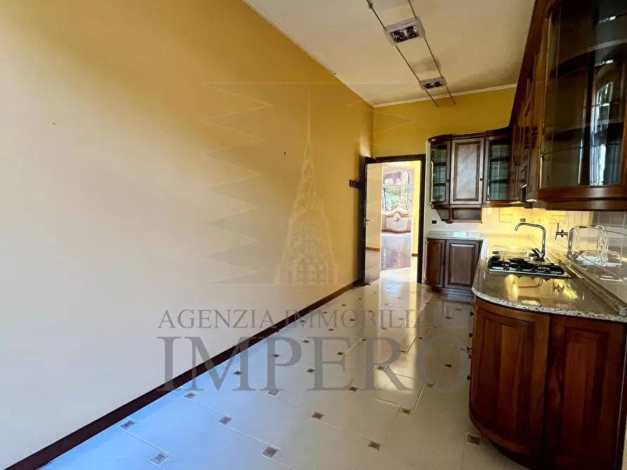 Immagine 8 di Quadrilocale in vendita  in Corso Italia 100 a Bordighera