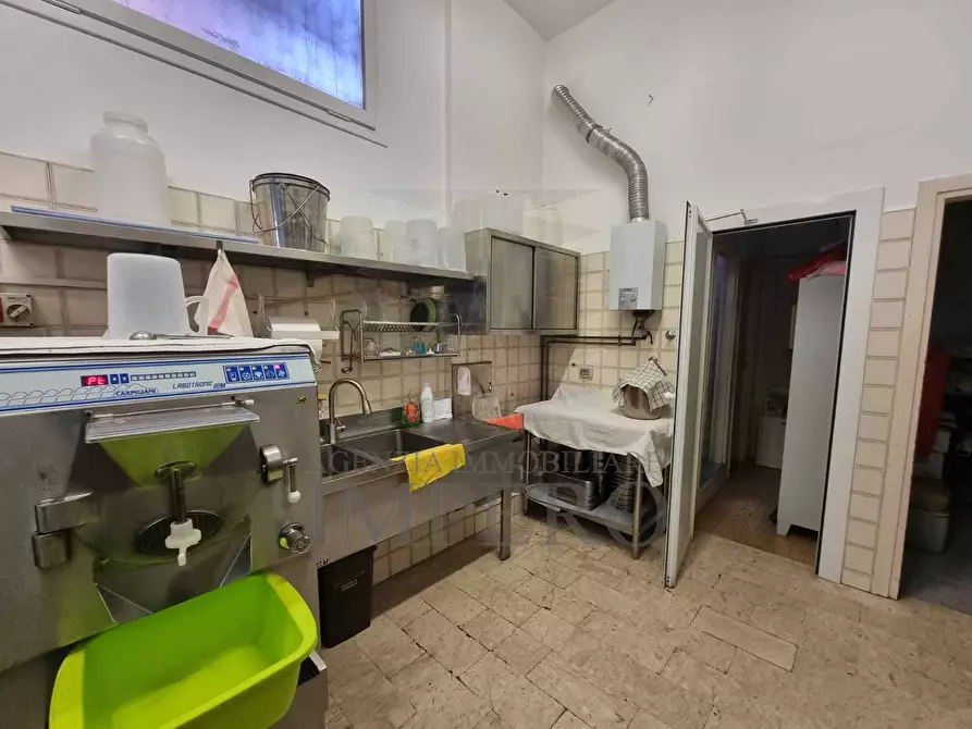 Immagine 19 di Bar / Ristorante in vendita  in Via Roma 28/c a Ventimiglia