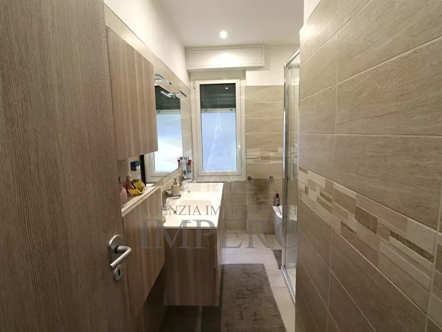 Immagine 13 di Trilocale in vendita  in Corso Limone Piemonte 8 a Ventimiglia