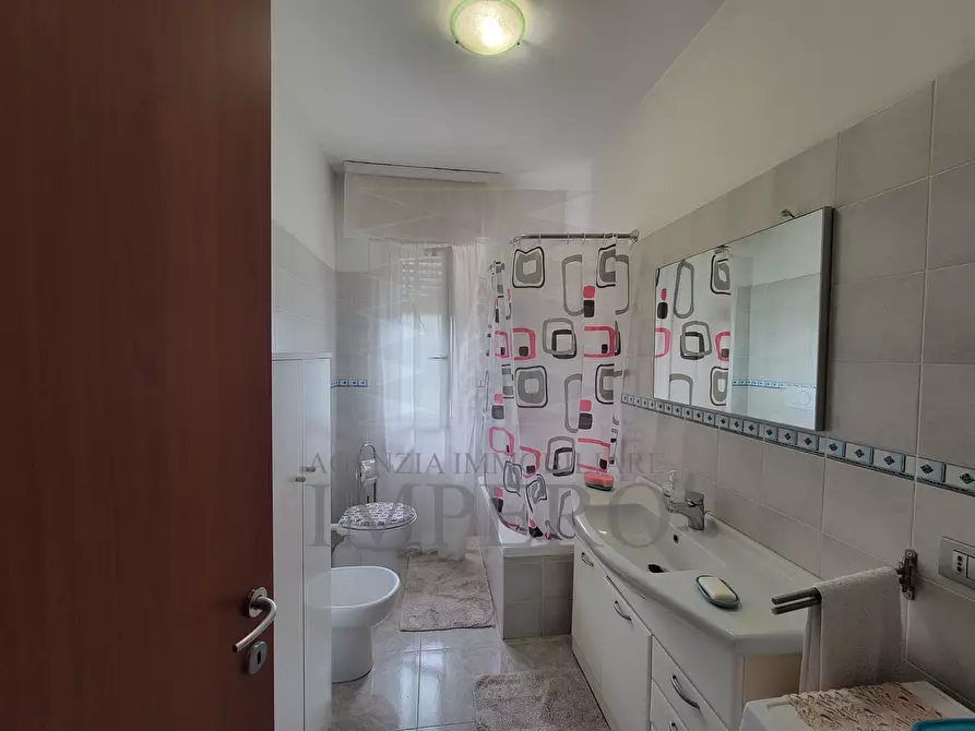 Immagine 17 di Trilocale in vendita  in Corso della Repubblica 136 a Camporosso