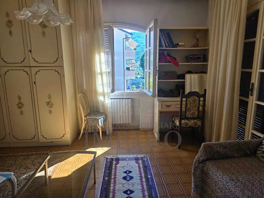 Immagine 2 di Villa in vendita  in Via Luciano Veziano 10 a Ventimiglia