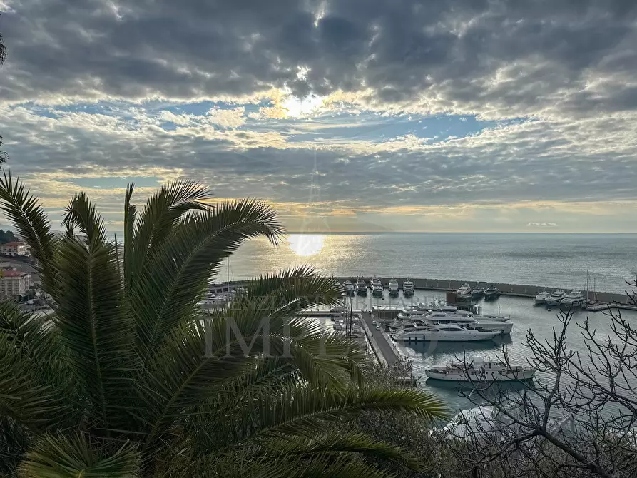 Immagine 32 di Bilocale in vendita  in Via giuseppe verdi 10 a Ventimiglia