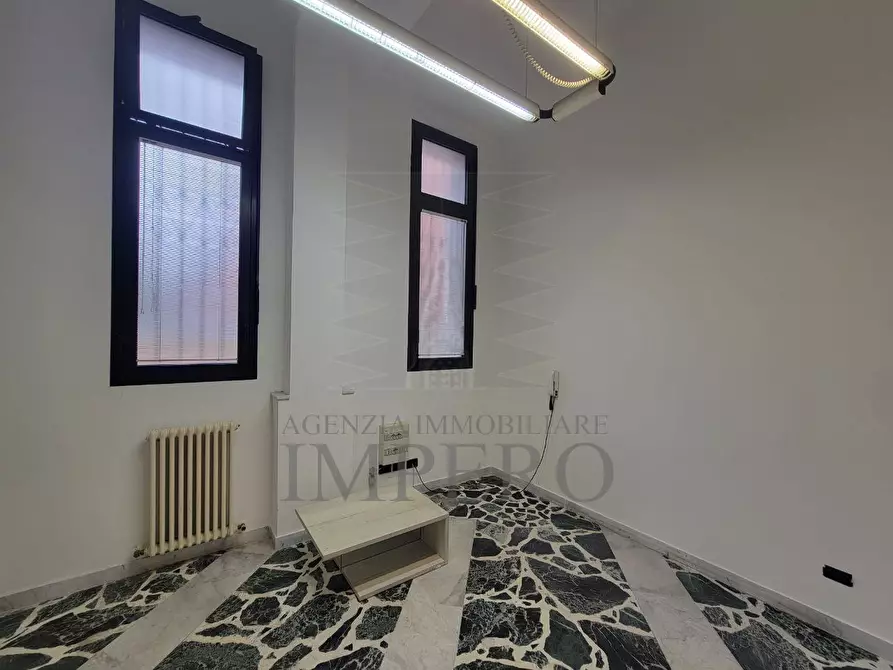 Immagine 10 di Bilocale in vendita  in Via Vittorio Veneto 13 a Bordighera