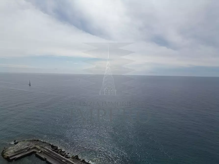 Immagine 10 di Bilocale in vendita  in Corso Guglielmo Marconi 169 a San Remo